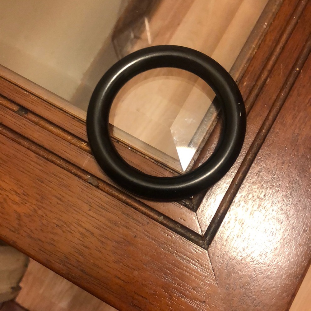 Women preowned Black Round Bracelet